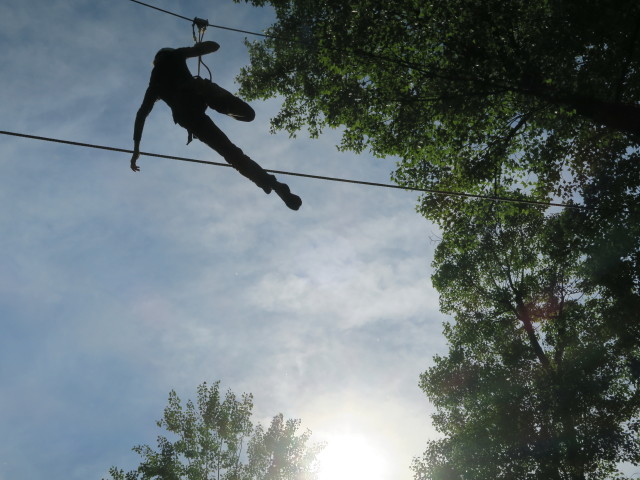 Susanne im roten Parcours