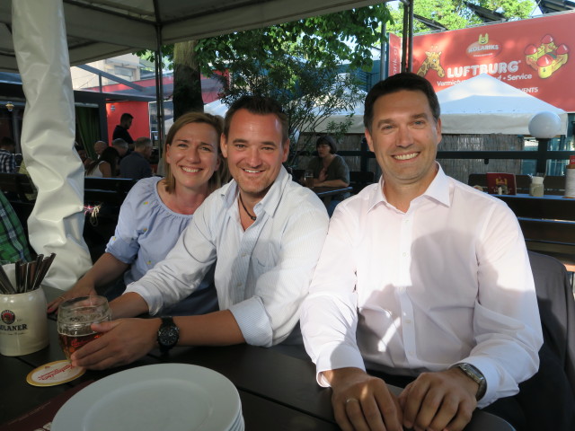 ;Sandra, Christian und Mario in Kolariks Luftburg