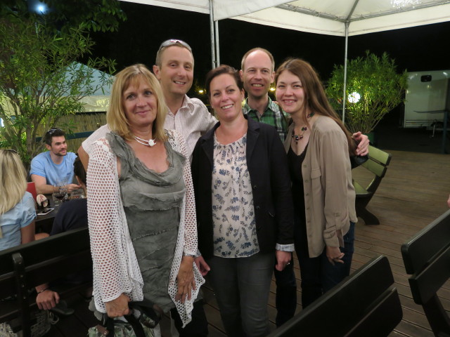 ;Gabriele, ich, Elisabeth, Markus und Martina in Kolariks Luftburg