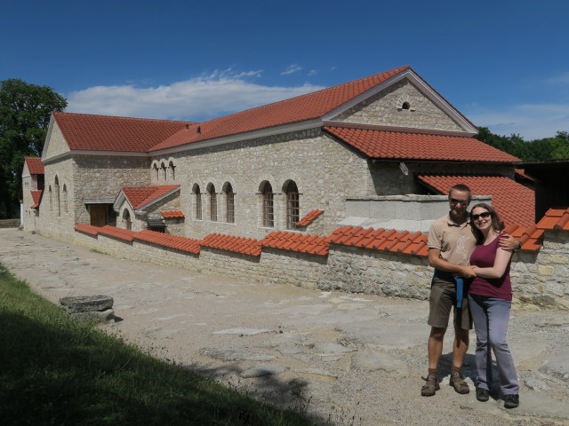 Ich und Sabine bei der römischen Therme im römischen Stadtviertel