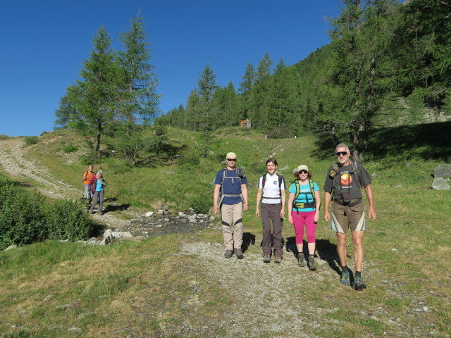 Werner, Sonja, Angelika und Josef am Weg 85 zwischen Defereggentalstraße und Staller Almbach