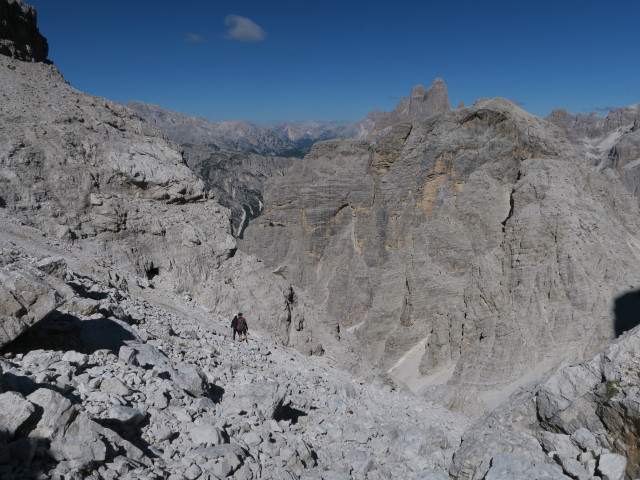 Armin und Ronald am Weg 107 zwischen Forcella de l'Agnel und Zwölferscharte (16. Juli)