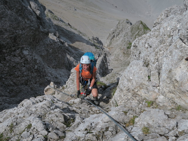 Innsbrucker Klettersteig: Larissa zwischen Östlicher Sattelspitze und Westlicher Sattelspitze (30. Juli)