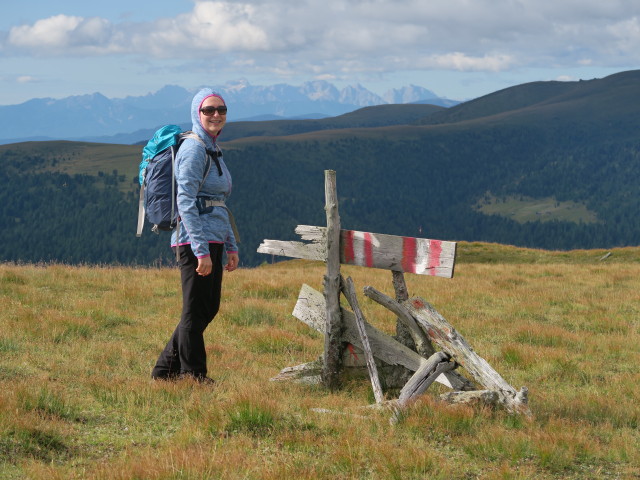 Sabine am Weg 132 zwischen Ackerlhöhe und Ursch (13. Aug.)