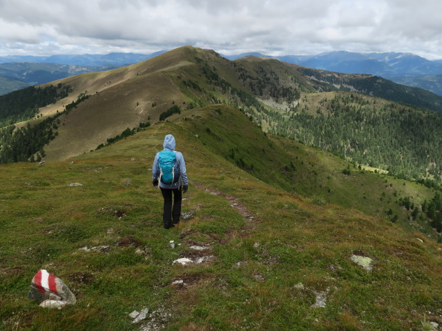 Sabine am Weg 131 zwischen Prankerhöhe und Schattloch (13. Aug.)