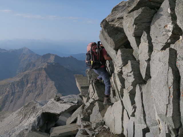 Gudrun zwischen Weißzintferner und Hohem Weißzint (27. Aug.)