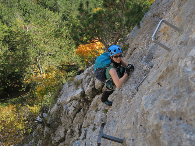 Wildenauer-Klettersteig: Sabine vor der Schlüsselstelle