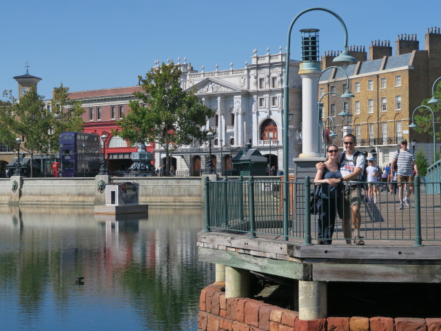 Sabine und ich in der Diagon Alley in den Universal Studios Florida (8. Nov.)