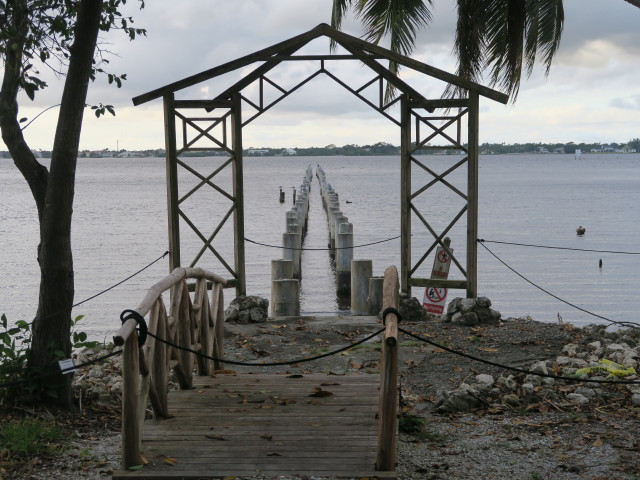 Edison-Ford-Flussufertor in Edison and Ford Winter Estates in Fort Myers (12. Nov.)