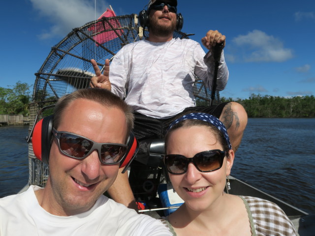 Ich und Sabine in Jungle Erv's Airboats in Everglades City (14. Nov.)