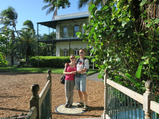 Sabine und ich beim Ernest Hemingway House in Key West (15. Nov.)