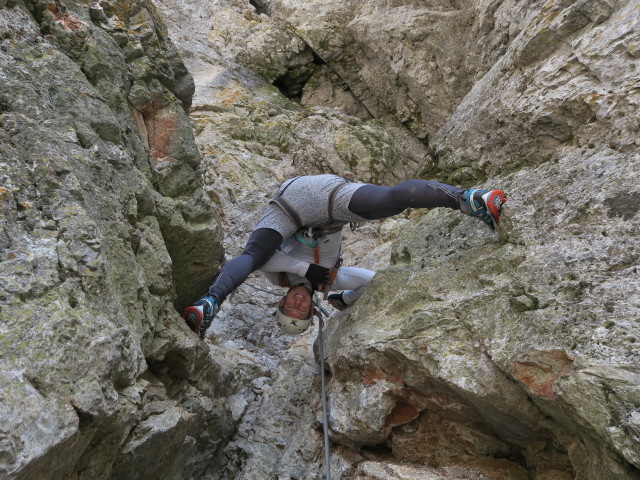 Haid-Klettersteig: Christoph im Kamin