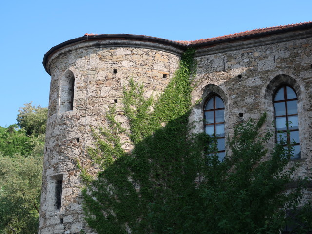 neben der Stadtpfarrkirche