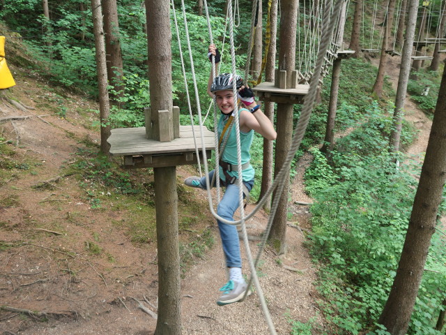 Kletterwald Buchenberg: Anja Liv im Parcours 'Baummarder'