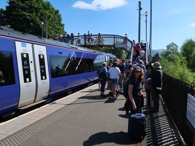 Sabine in der Blair Atholl Station (27. Mai)