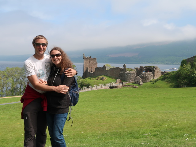 Ich und Sabine beim Urquhart Castle (29. Mai)