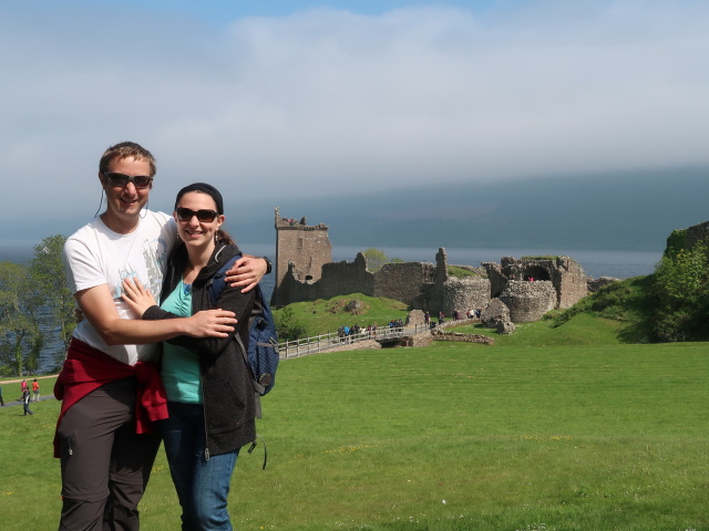 Ich und Sabine beim Urquhart Castle (29. Mai)