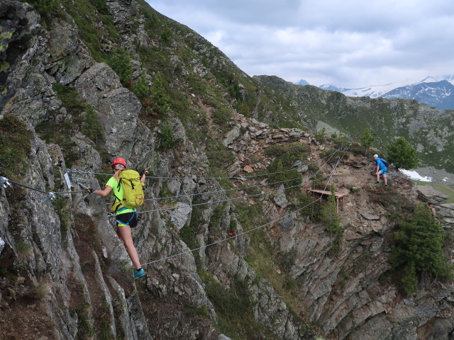 Speikboden-Klettersteig: Sigrid und Christian auf der Seilbrücke