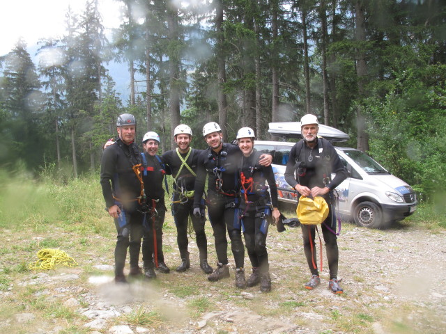 Erich, Ulrike, Christoph, Alexander, Sonja und Josef am Parkplatz