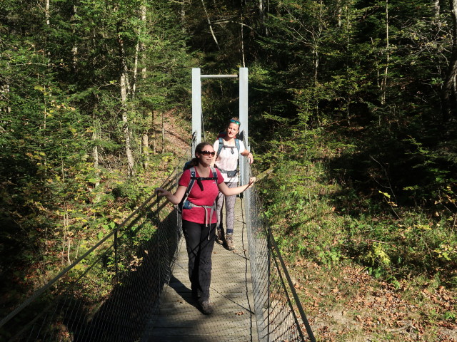 Sabine und Romy bei der Ebniter Ache (30. Sep.)