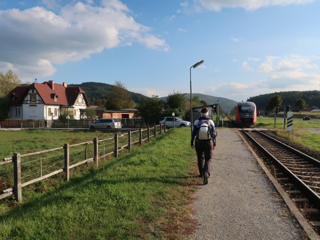 Ursula im Bahnhof Gleißenfeld, 360 m