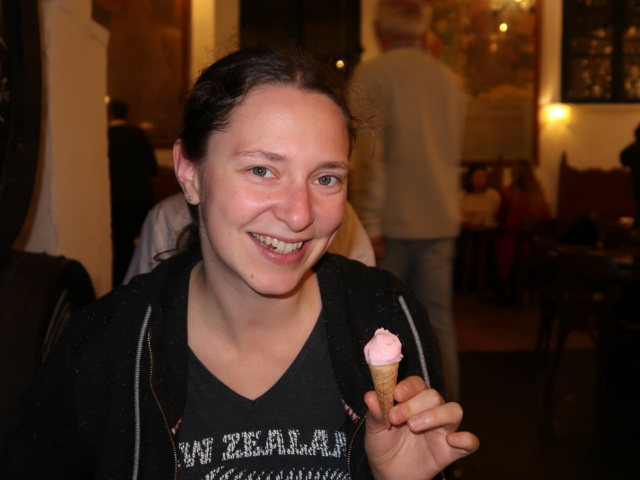 Sabine im El Pimpi in Málaga (23. Nov.)