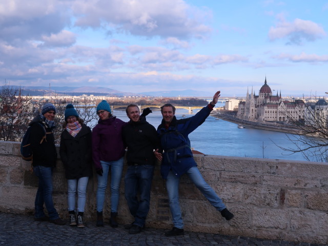 Sebastian, Mirijam, Kathrin, Thomas und ich am Burgberg (23. Dez.)