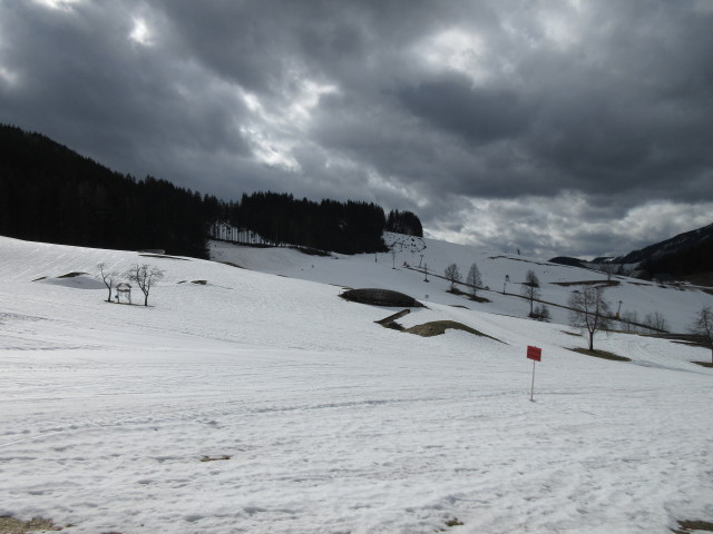 Skiweg zu Lift 4 und 5