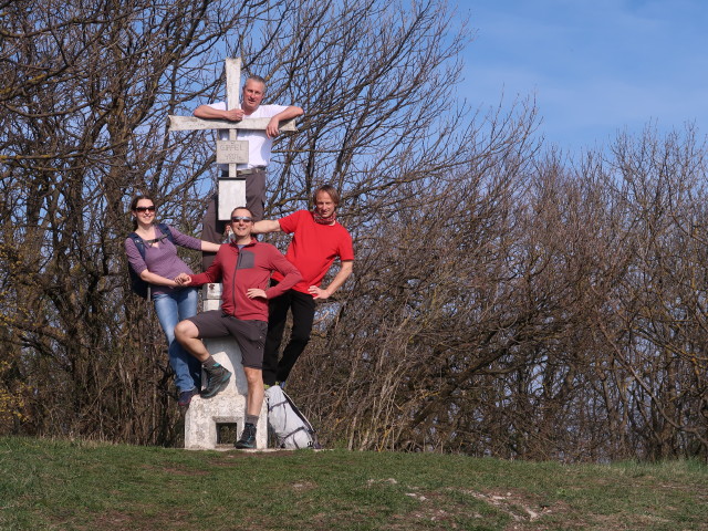 Sabine, ich, Erich und Jörg am Hundsheimer Berg, 480 m