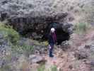 Sabine bei der Sentinel Cave im Lavabeds National Monument (24. Mai)