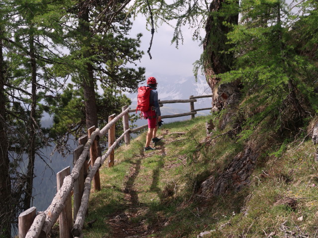 Martina zwischen Via Ferrata Les Cordes und Ütia Gardenacia (15. Juni)