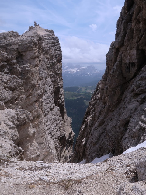 neben Weg 7 zwischen Forcella del Sassongher und Sassongher (15. Juni)