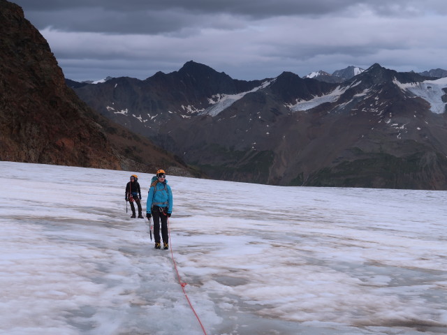 Bernadette und Evelyn am Kesselwandferner (17. Aug.)