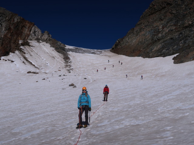 Evelyn und Bernadette am Guslarferner (18. Aug.)