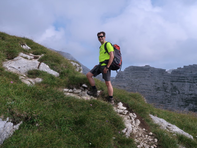 Ronald am Weg 220 zwischen Bergstation der Frauenkarbahn und Widerlechnerstein (24. Aug.)