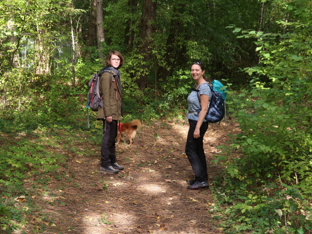 Hannelore und Sabine zwischen Am Neuschacht und Am Gelände