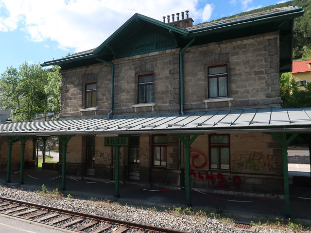 Bahnhof Waldegg, 368 m