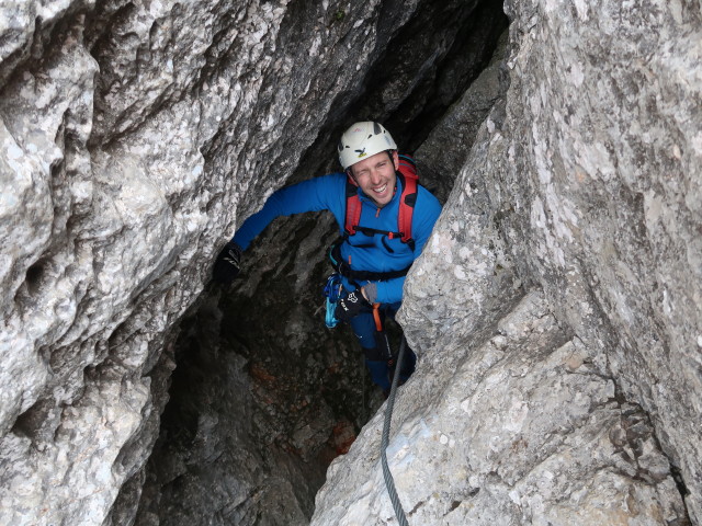 Königschusswand-Klettersteig: Christoph in der Höhle