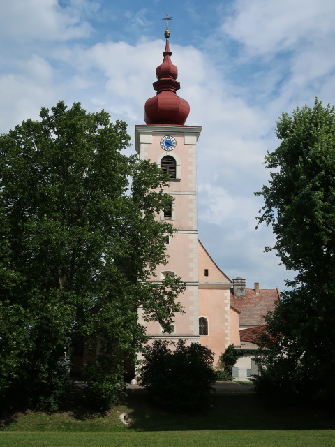 Pfarrkirche, 150 m