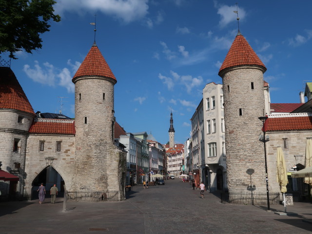 Viru Väravad in Tallinn (27. Juni)