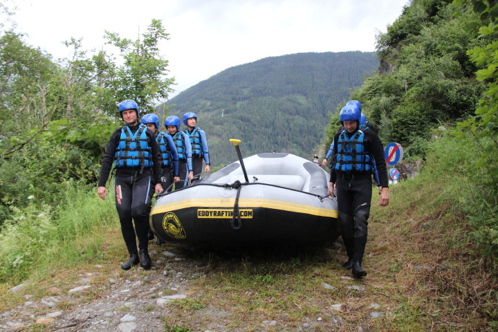 Andreas, Zakaria, Ursa, ich und Roland (© Eddy Rafting)