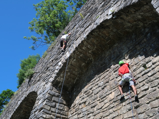 Ich und Zakaria im Klettergarten Kaponig, 1.050 m