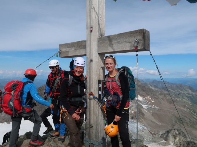 Bernadette und Evelyn am Großen Piz Buin, 3.312 m (16. Aug.)