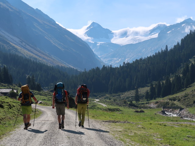 Stefan, Christian und Romana zwischen Poschalm und Foißenalm (11. Sept.)