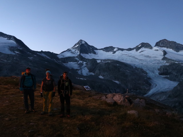 Stefan, Romana und Christian bei der Kürsingerhütte, 2.548 m (12. Sept.)