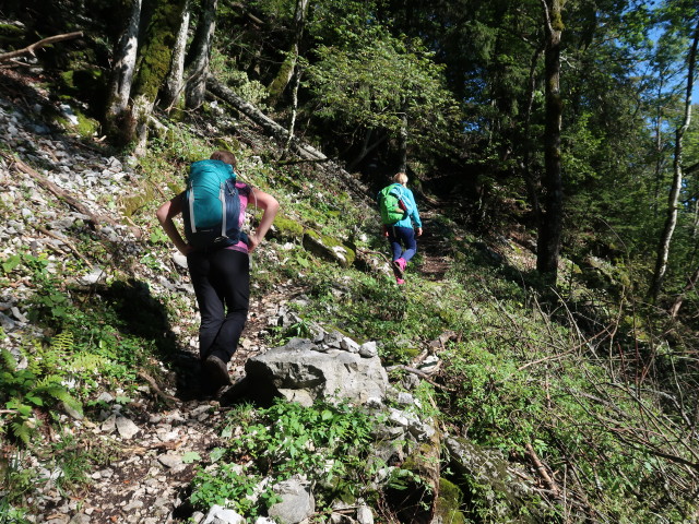 Sabine und Eva-Maria zwischen Engleitensattel und Hohenstein