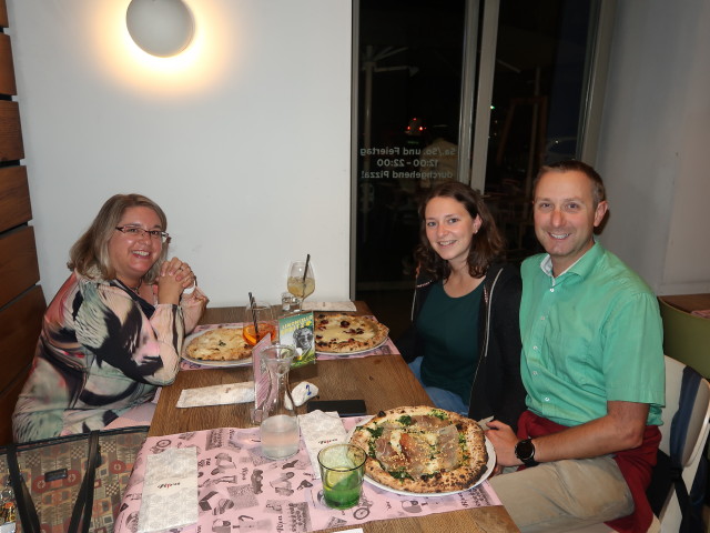 Doris, Sabine und ich in der Pizzeria Riva
