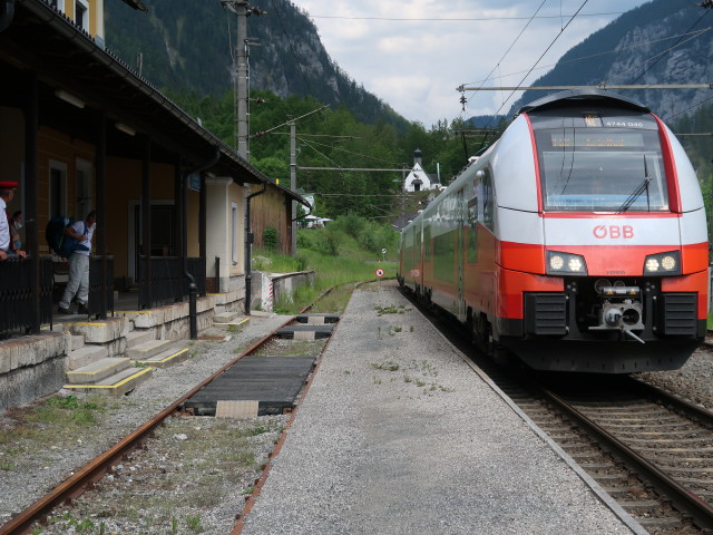 Erich im Bahnhof Gstatterboden, 573 m (5. Juni)