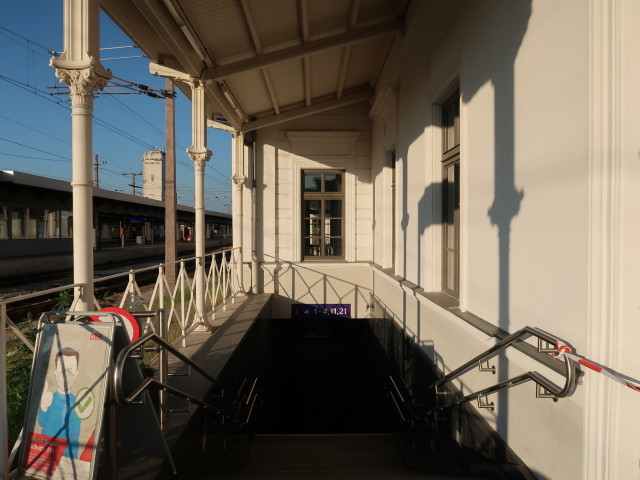 Bahnhof Gänserndorf, 155 m