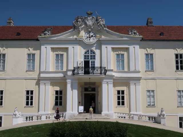 Schloss Wilfersdorf, 183 m